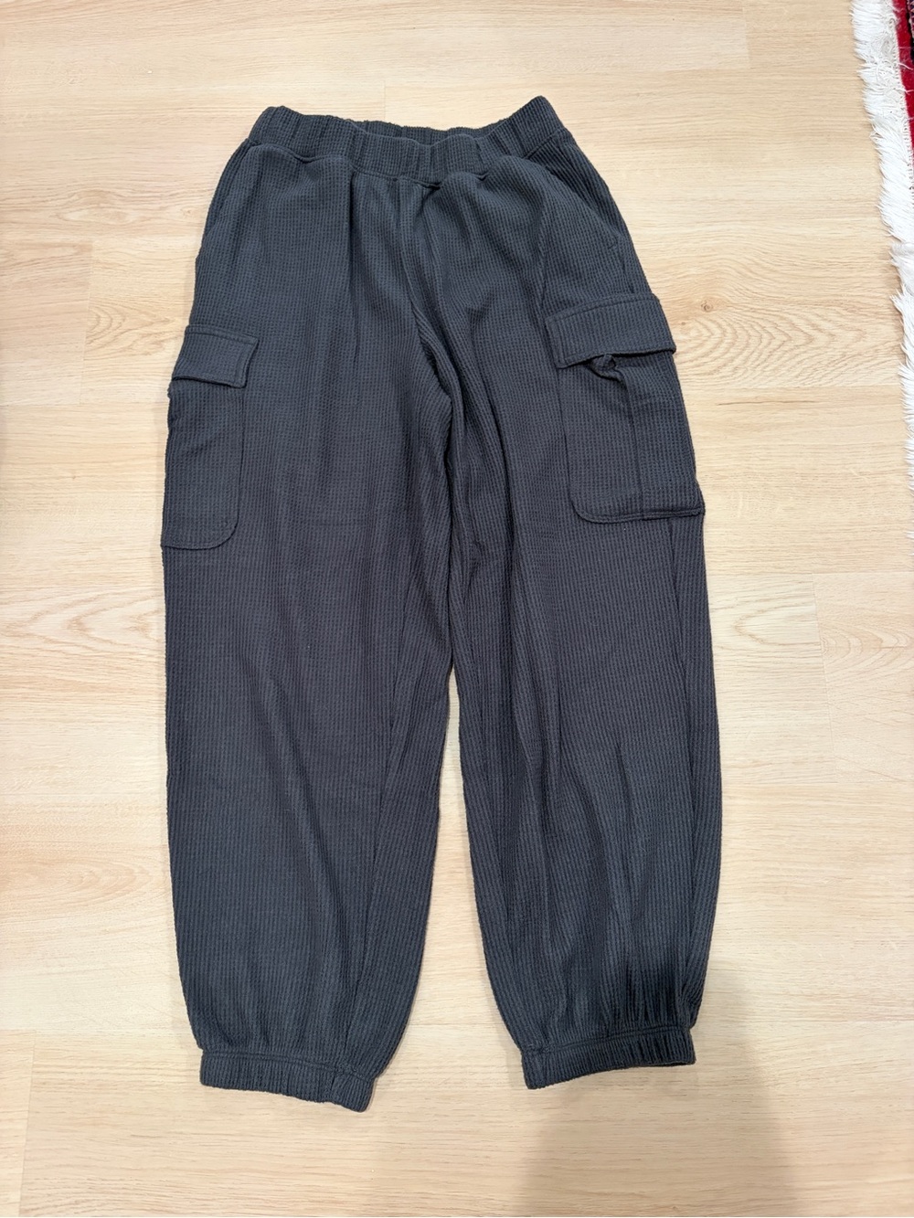 aerie Charcoal Gray Waffle Cargo Jogger Pants - Small
